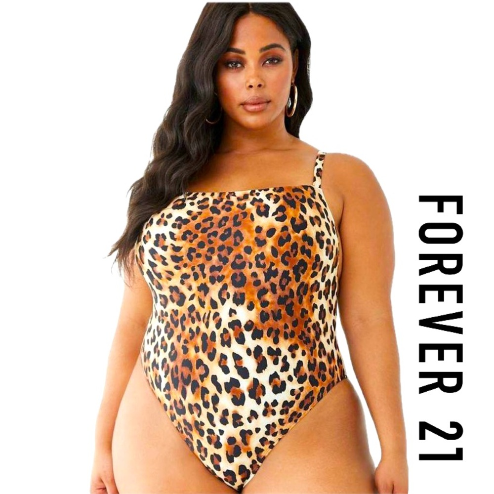 FOREVER 21 Plus Size
Leopard Print One-Piece
Swimsuit Size 3X